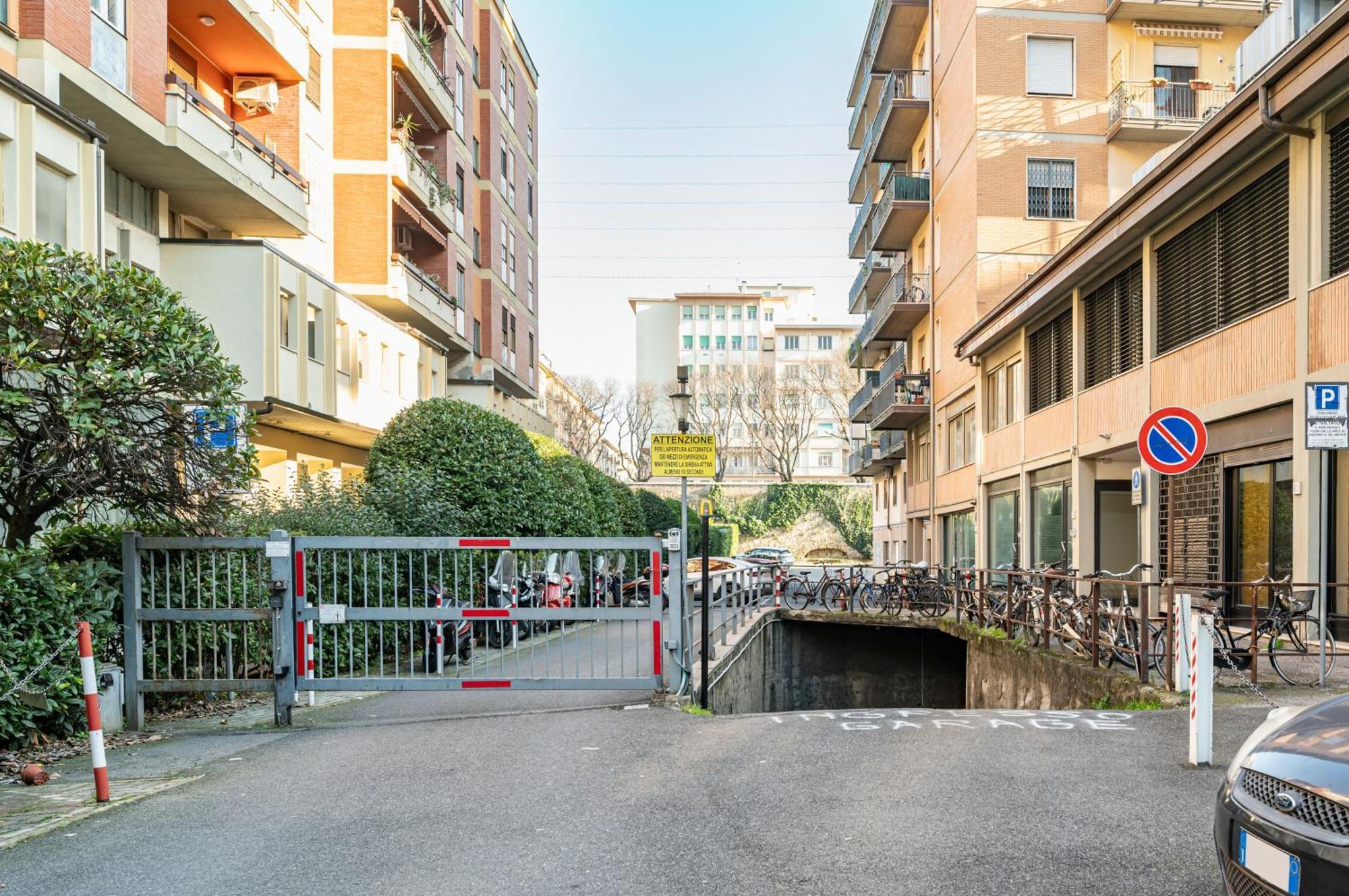 Visarno & University Roomy Flat X6 With Parking Florenz Exterior foto